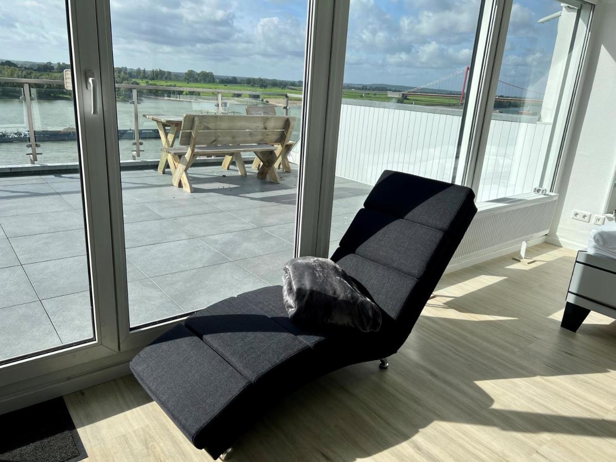 Panorama - Exklusives Apartment An Der Promenade Mit Dachterrasse & Rheinblick Emmerich Exterior foto